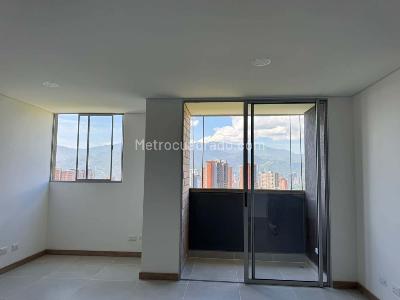 Apartamento de 2 alcobas en venta en Amantina Itagui, Itagüí, 63 m² · foto 3 de 15