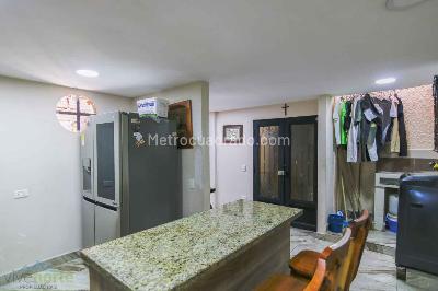 Casa de 3 alcobas en venta en Barrio Prado Bello, Bello, 108 m² · foto 3 de 15