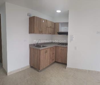 Apartamento de 2 alcobas en venta en Las Margaritas Itagui, Itagüí, 60 m² · foto 2 de 12
