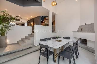 Casa de 5 alcobas en venta en Poblado El Tesoro Medellin, Medellín, 300 m² · foto 2 de 13