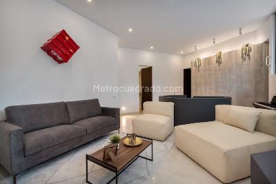 Casa de 5 alcobas en venta en Poblado El Tesoro Medellin, Medellín, 300 m² · foto 3 de 13