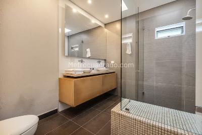 Casa de 5 alcobas en venta en Poblado El Tesoro Medellin, Medellín, 300 m² · foto 9 de 13