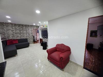 Casa de 5 alcobas en venta en Girardot Medellin, Medellín, 224 m² · foto 6 de 19