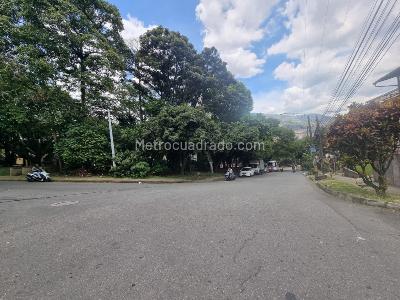 Casa de 5 alcobas en venta en Girardot Medellin, Medellín, 224 m² · foto 10 de 19