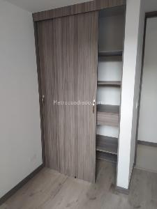 Apartamento de 3 alcobas en venta en Parques Del Sol Sabaneta, Sabaneta, 58 m² · foto 4 de 14