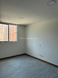 Apartamento de 3 alcobas en venta en Distrito Plaza Bello, Bello, 71 m² · foto 4 de 17