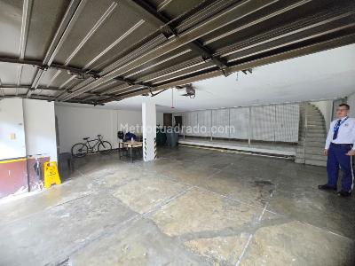 Casa de 5 alcobas en venta en Casa De Tres Pisos Barrio Prado Medellin, Medellín, 968 m² · foto 4 de 20