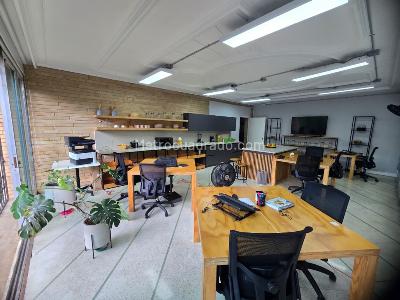 Casa de 5 alcobas en venta en Casa De Tres Pisos Barrio Prado Medellin, Medellín, 968 m² · foto 6 de 20