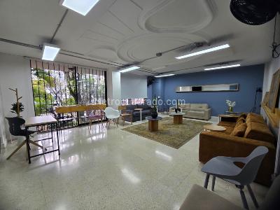 Casa de 5 alcobas en venta en Casa De Tres Pisos Barrio Prado Medellin, Medellín, 968 m² · foto 7 de 20