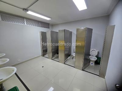 Casa de 5 alcobas en venta en Casa De Tres Pisos Barrio Prado Medellin, Medellín, 968 m² · foto 11 de 20