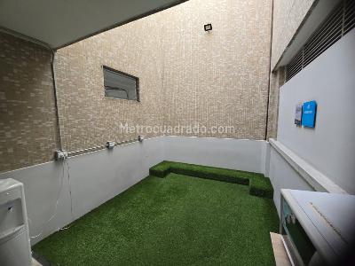 Casa de 5 alcobas en venta en Casa De Tres Pisos Barrio Prado Medellin, Medellín, 968 m² · foto 13 de 20