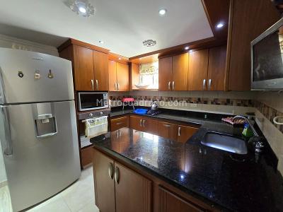 Casa de 3 alcobas en venta en Olivenza Calasanz Medellin, Medellín, 96 m² · foto 3 de 12