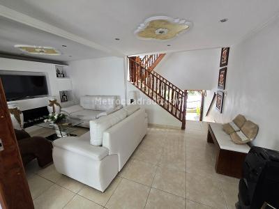 Casa de 3 alcobas en venta en Olivenza Calasanz Medellin, Medellín, 96 m² · foto 6 de 12