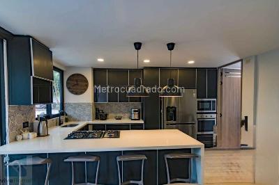 Apartamento de 3 alcobas en venta en Castropol Poblado, Medellín, 150 m² · foto 15 de 20