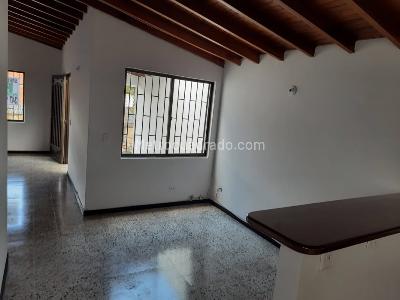 Casa de 4 alcobas en venta en La Castellana Medellin, Medellín, 116 m² · foto 8 de 16