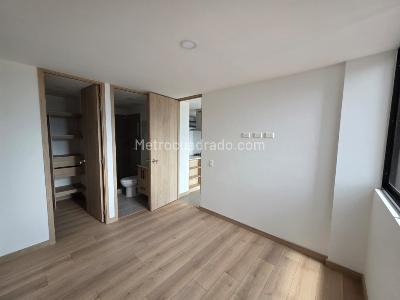 Apartamento de 2 alcobas en venta en Medieval Rionegro, Rionegro, 72 m² · foto 4 de 13