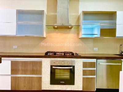 Casa de 4 alcobas en venta en Chuscalito El Poblado, Medellín, 276 m² · foto 6 de 14