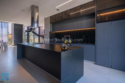 Casa de 4 alcobas en venta en Loma Del Escobero Envigado, Envigado, 477 m² · foto 5 de 19