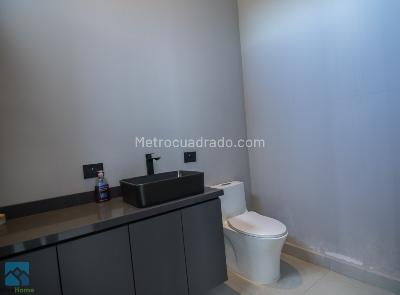Casa de 4 alcobas en venta en Loma Del Escobero Envigado, Envigado, 477 m² · foto 11 de 19
