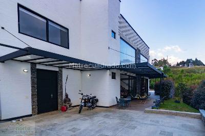 Casa de 5 alcobas en venta en Alto De Las Palmas Envigado, Envigado, 429 m² · foto 18 de 20