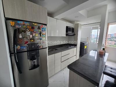 Apartamento de 3 alcobas en venta en Territorio Verde Itagui, Medellín, 56 m² · foto 3 de 17