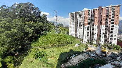 Apartamento de 2 alcobas en venta en Nido Sabaneta, Sabaneta, 63 m² · foto 10 de 11