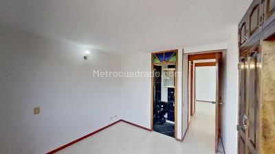 Apartamento de 3 alcobas en venta en Los Colores Medellin, Medellín, 68 m² · foto 5 de 14
