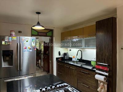 Apartamento de 4 alcobas en venta en Poblado La Frontera Medellin, Medellín, 226 m² · foto 12 de 20