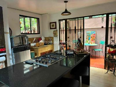 Apartamento de 4 alcobas en venta en Poblado La Frontera Medellin, Medellín, 226 m² · foto 13 de 20