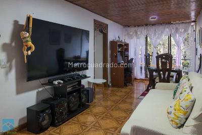 Apartamento de 4 alcobas en venta en Cacique Niquia Manzana 3 Bello, Bello, 93 m² · foto 2 de 10