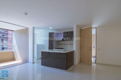 Apartamento de 3 alcobas en venta en Maderos Del Campo Sabaneta, Sabaneta, 77 m² · foto 2 de 13