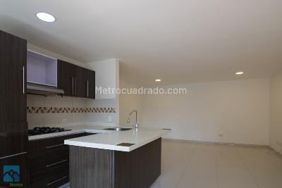 Apartamento de 3 alcobas en venta en Maderos Del Campo Sabaneta, Sabaneta, 77 m² · foto 3 de 13
