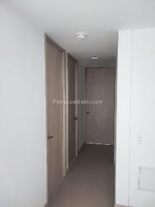 Apartamento de 3 alcobas en venta en Amazonia Camino Del Viento, Bello, 56 m² · foto 2 de 12