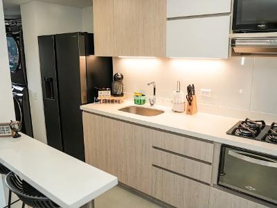 Apartamento de 2 alcobas en venta en Foretti Envigado, Envigado, 80 m² · foto 2 de 14