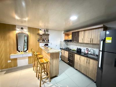 Apartamento de 2 alcobas en venta en Parque De Bello, Bello, 55 m² · foto 2 de 12