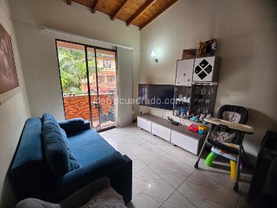 Apartamento de 2 alcobas en venta en Calasanz Medellin, Medellín, 66 m² · foto 2 de 18