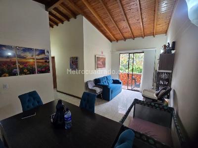 Apartamento de 2 alcobas en venta en Calasanz Medellin, Medellín, 66 m² · foto 3 de 18