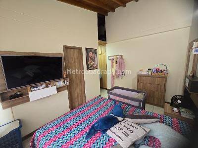 Apartamento de 2 alcobas en venta en Calasanz Medellin, Medellín, 66 m² · foto 11 de 18