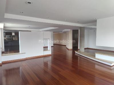 Apartment for rent in Santa Barbara, Bogotá