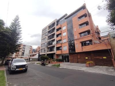 Apartment for rent in Santa Barbara Occidental, Bogotá