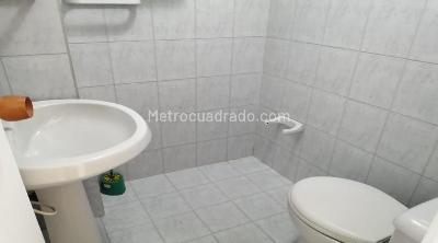 Casa de 5 alcobas en arriendo en La Esmeralda, Bogotá, 230 m² · foto 17 de 20