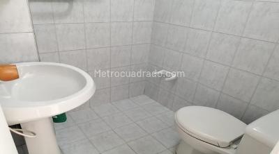 Casa de 5 alcobas en arriendo en La Esmeralda, Bogotá, 230 m² · foto 18 de 20