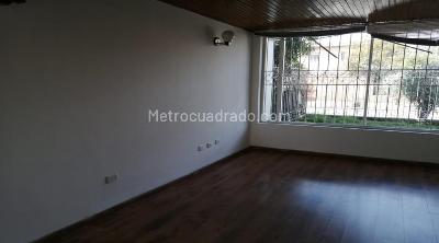 Casa de 5 alcobas en arriendo en La Esmeralda, Bogotá, 230 m² · foto 4 de 20