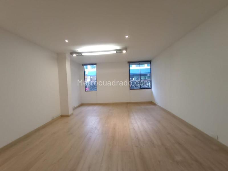 Local Comercial en Arriendo, PARQUE EL CHICO, Bogotá D.C. - Więcej
