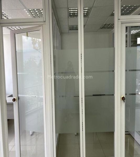 Oficina en Arriendo, LA CASTELLANA, Bogotá D.C. - Más