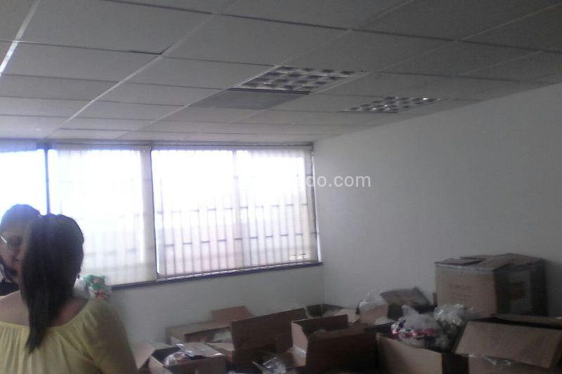 Edificio de Oficinas en Arriendo, LA ESPERANZA MODELIA, Bogotá D.C. - Więcej