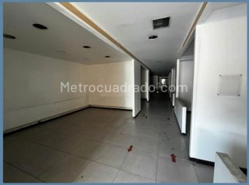 Edificio de Oficinas en Arriendo, QUINTA CAMACHO, Bogotá D.C. - Widok 2