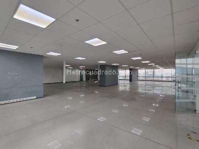 Office for rent in RESERVA CHICO, Bogotá