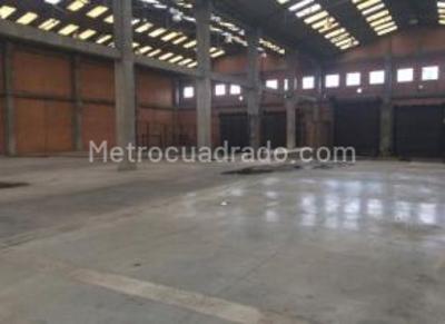 Warehouse for rent in MONTEVIDEO, Bogotá