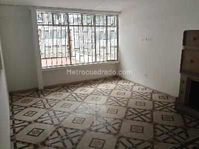 Casa de 3 alcobas en venta en El Polo, Bogotá, 250 m² · foto 5 de 12